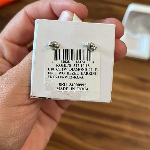 1/10 Ct. Diamond 10k White Gold Bezel Stud Earrings - Picture 4 of 10